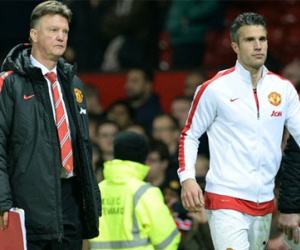 Van Persie chấm dứt tình thầy trò với HLV Van Gaal