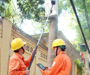 “Xài sang” máy tính bảng, gậy “tự sướng”: Vẫn ghi sai số điện