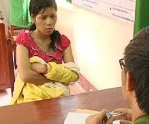 Những biểu hiện bất thường của người mẹ ném 2 con xuống giếng