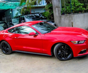 Xe thể thao Mustang 2015 đầu tiên tại Sài Gòn