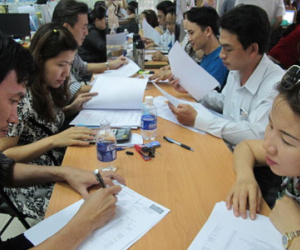 Phong tỏa tài khoản ngân hàng để thu 12 nghìn tỷ nợ thuế