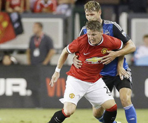 Schweinsteiger chơi tệ khiến Van Gaal tức điên