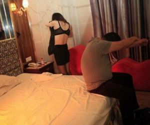 "Dâm quan" hãm hiếp và bắt hàng loạt phụ nữ làm tình nhân