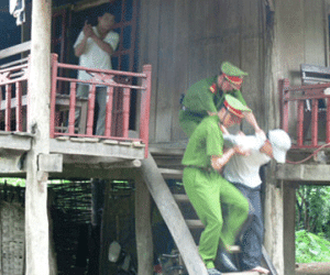 Đánh sập đường dây mua bán, vận chuyển hơn 1.200 bánh heroin