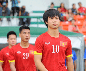 Ông Miura triệu tập Công Phượng lên tuyển đấu Man City