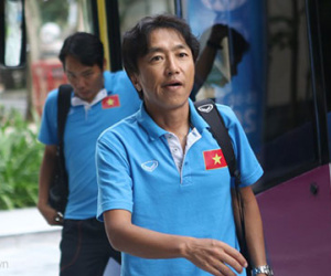 Tối nay, HLV Miura công bố danh sách tuyển thủ đấu Man City