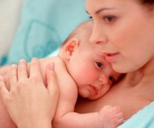 Vì sao nhiều người “kiêng” khoe ảnh con mới sinh?