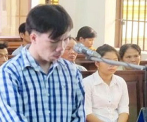 Người đàn bà không khóc khi chồng bị đề nghị án tử