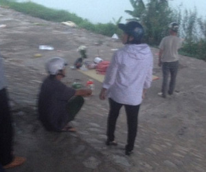 Các nam sinh đau đớn, tuyệt vọng khi chứng kiến bạn chết thảm
