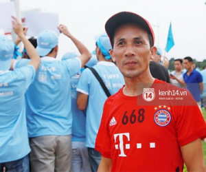 Xuất hiện "Running Man mới" chạy bộ từ 2 giờ sáng tới sân bay đón Man City