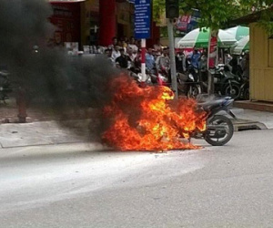 Exciter mới mua một tuần cháy như bó đuốc