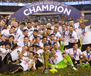 Hạ Jamaica, Mexico lần thứ 10 vô địch Gold Cup