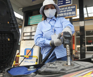 Xăng dầu không thuộc hàng hóa độc quyền