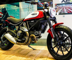 Môtô rẻ nhất của Ducati vẫn "cháy hàng" tại Việt Nam
