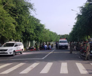 Tài xế taxi chết trong xe trong tiếng nổ và khói nghi ngút