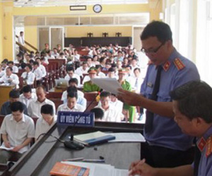 Xử “đại án tham nhũng Phương Nam”: Phó GĐ và kế toán trưởng bị đề nghị 15-17 năm tù