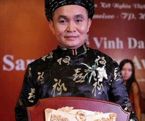 Lùm xùm danh hiệu NSND, NSƯT: Tiết lộ những “thâm cung bí sử“