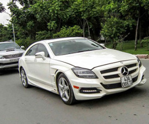 Mercedes CLS độ Lorinser hàng độc ở Sài Gòn
