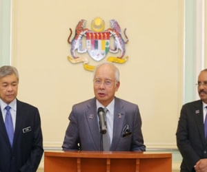 Phó thủ tướng Malaysia bị cách chức
