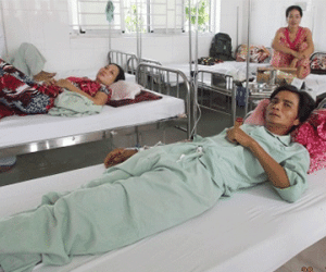 Vĩnh Long: Hàng loạt bệnh nhân nhập viện nghi do ăn bánh mì pa tê