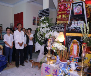 Cha mẹ nén đau thương làm lễ di quan cho MC Quang Minh