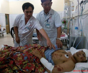 Nạn nhân sống sót trong mưa lũ chưa biết 8 người thân đã tử nạn