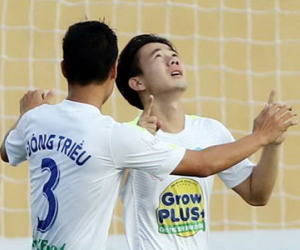 Ở Hải Phòng, HAGL ngửa mặt nhìn... trời Quảng Ninh