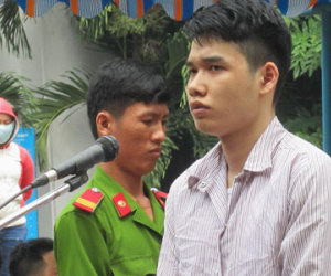 Thua độ bóng đá, giết chủ nợ cướp tài sản