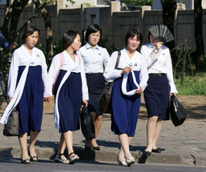 Sinh viên Triều Tiên nói không với tình dục trước hôn nhân