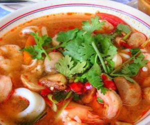 Tôm trong tô canh được tính riêng theo giá 880.000 đồng/kg?