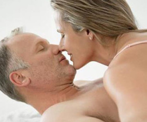 "Góc khuất" ít người biết về chuyện "phòng the" của quý bà U50