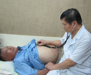 Bác sĩ kinh hãi vì giun sán "bò" khắp cơ thể bệnh nhân