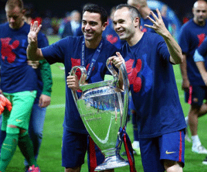 Iniesta được bầu làm đội trưởng Barcelona