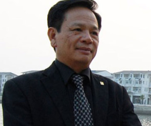 "Chúa đảo" Tuần Châu tặng 3.000 suất học bổng cho con em vùng lũ