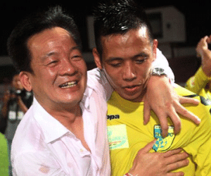 Đội bóng bầu Hiển lập hat-trick giải thưởng tháng 7