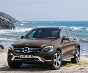 Mercedes công bố giá GLC và C450 AMG
