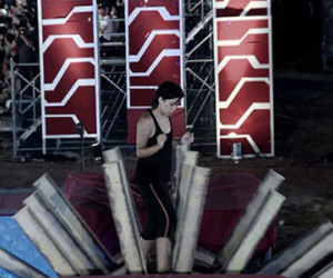 Vỡ òa với cô gái đầu tiên vượt qua "mê trận Sasuke"