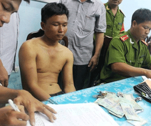 Khởi tố kẻ mang theo súng trộm xe SH