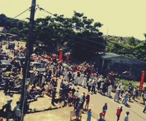 Đông nghịt người đưa tiễn nạn nhân bị thảm sát ở Khe Sanh