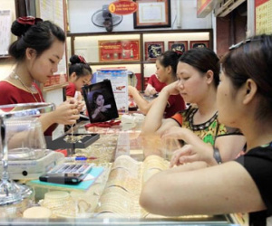 Vàng SJC đứng giá, giao dịch quanh ngưỡng 32,90 triệu đồng