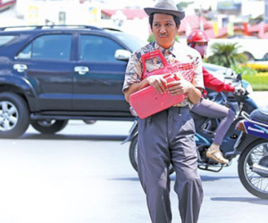 2 lần bị đuổi học và cuộc sống "nghèo 8 kiếp" của Trường Giang