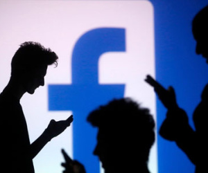 Người dùng Facebook dở khóc dở cười vì bị hack và đổi tên