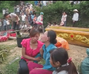 Clip: Xé lòng an táng nạn nhân thảm án tại Yên Bái