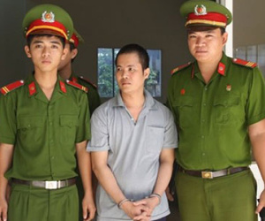 Cuồng ghen, sát hại tình địch dã man bằng dao, búa
