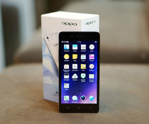 Mở hộp OPPO Mirror 5 mặt lưng hiệu ứng kim cương