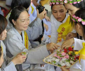 Vì sao lễ Vu Lan bạn nên đến chùa?