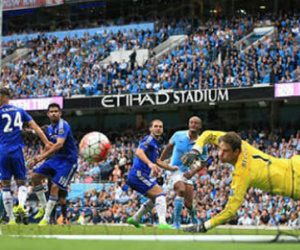 Báo chí Anh ví Chelsea như "vị Vua sắp băng hà"