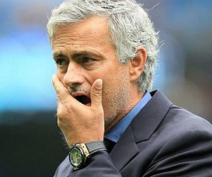 Chuyện Mourinho ra ngõ gặp gái, chuyện khí phách bầu Đức