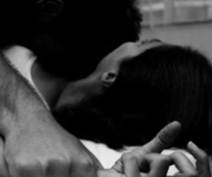 Thấy xóm trọ vắng người, “yêu râu xanh” đè thiếu nữ ra hãm hiếp