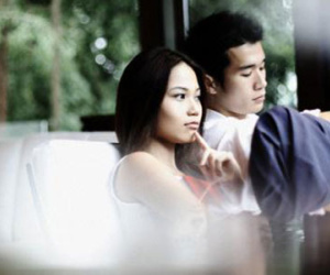 Trò hèn hạ của chồng khi bị bắt quả tang ngoại tình